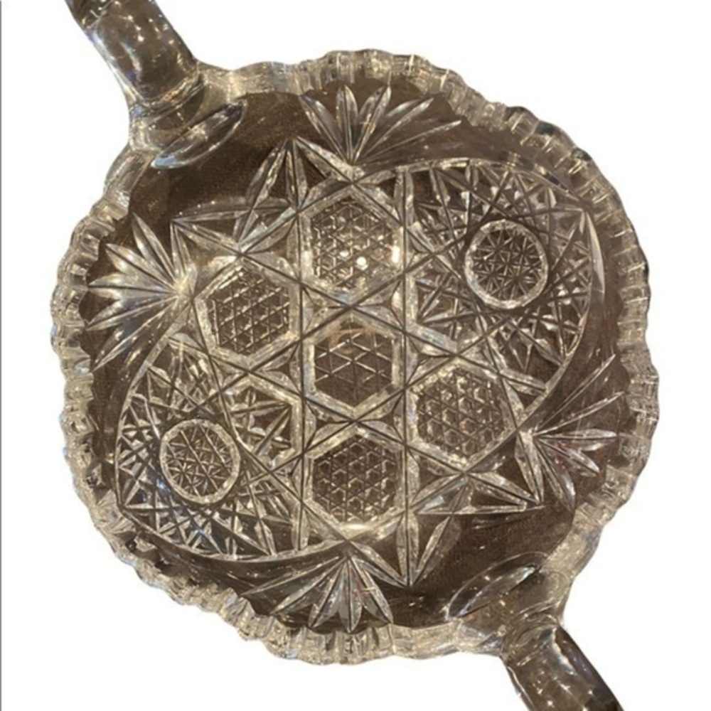 Vintage design- Double handled cut glass